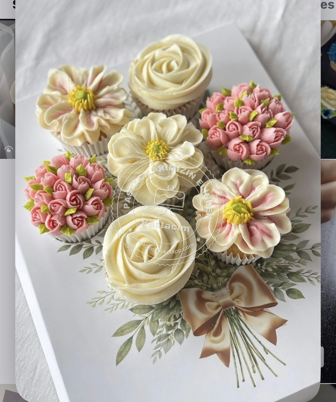 Çiçek Pasta — cupcake