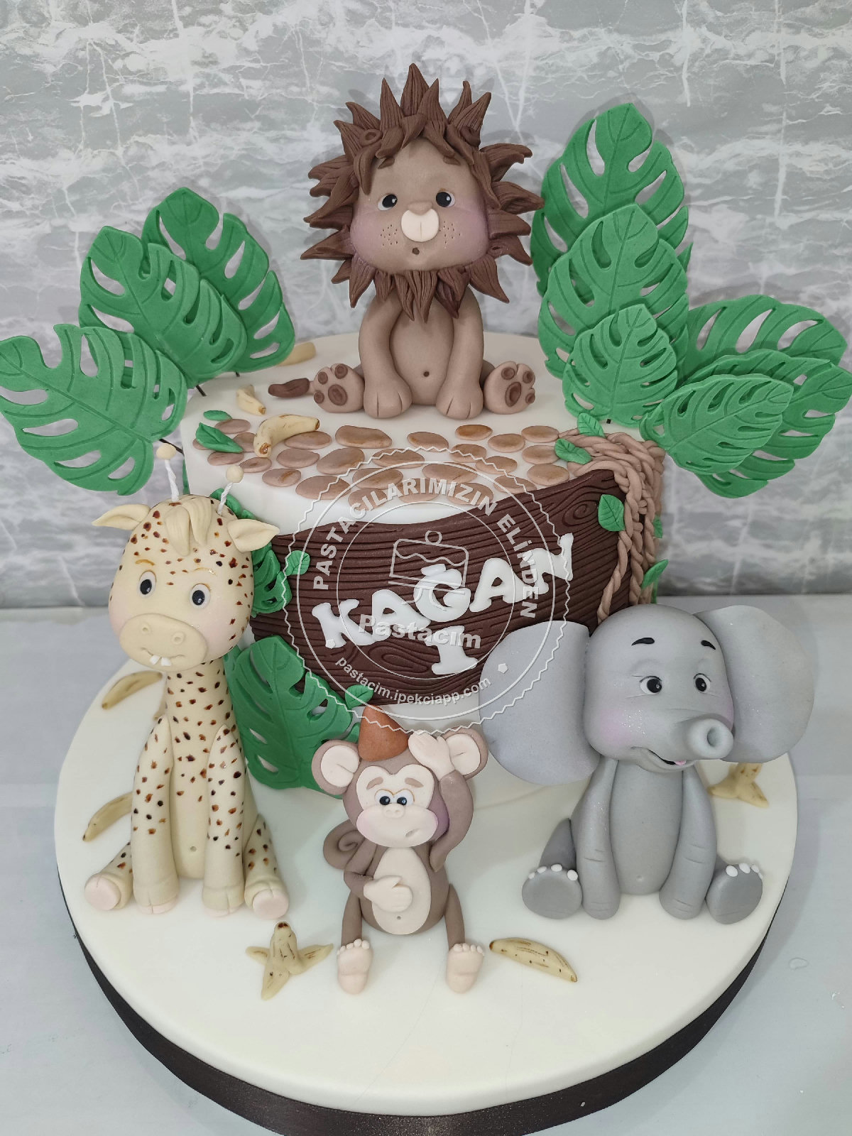Safari Doğum Günü Pastası — safari pastası, orman temalı pasta, hayvanlı pasta