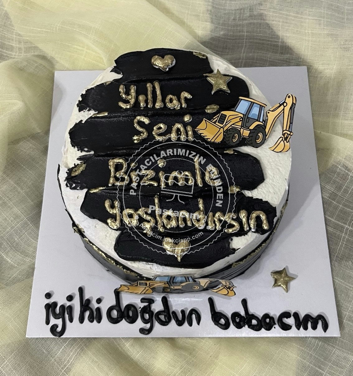 Siyah Erkek Doğum Günü Pastası — siyah pasta